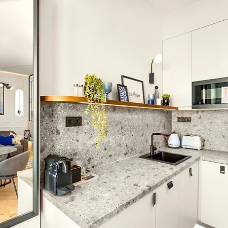 Andrassy 7 Premium Lägenhet *